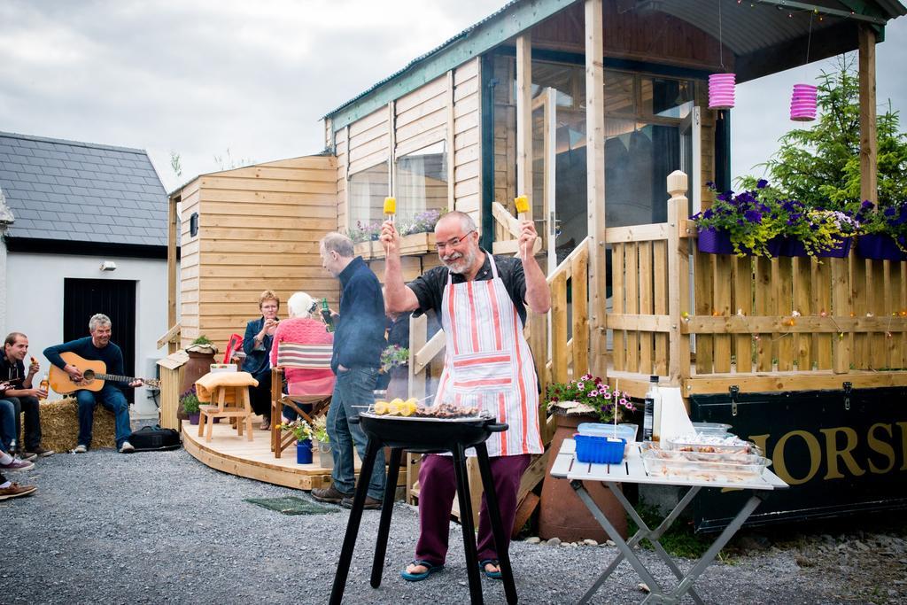 Burren Glamping Villa Kilfenora Exteriör bild